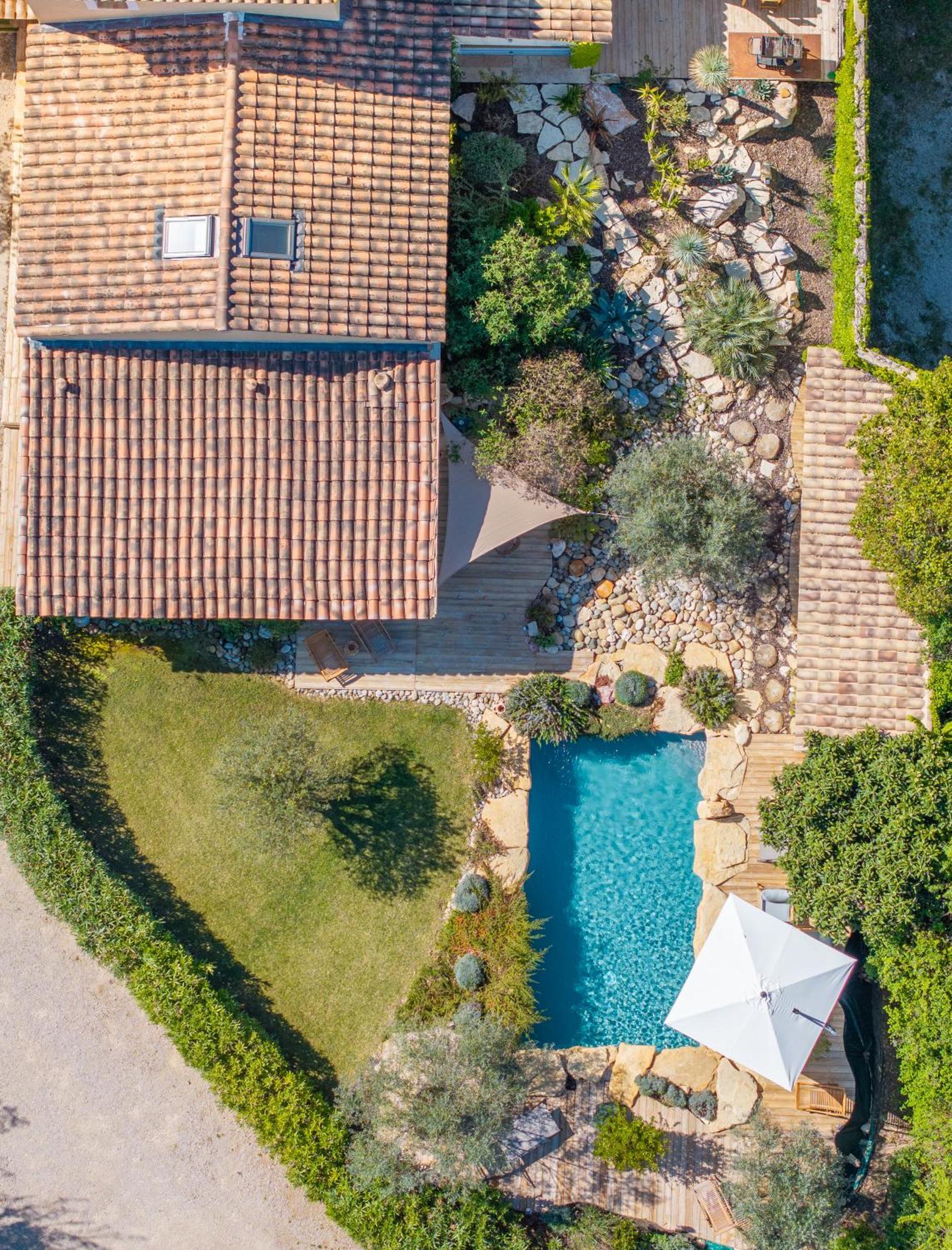 Une Oasis Au Pays De Cezanne Aix-en-Provence Luaran gambar